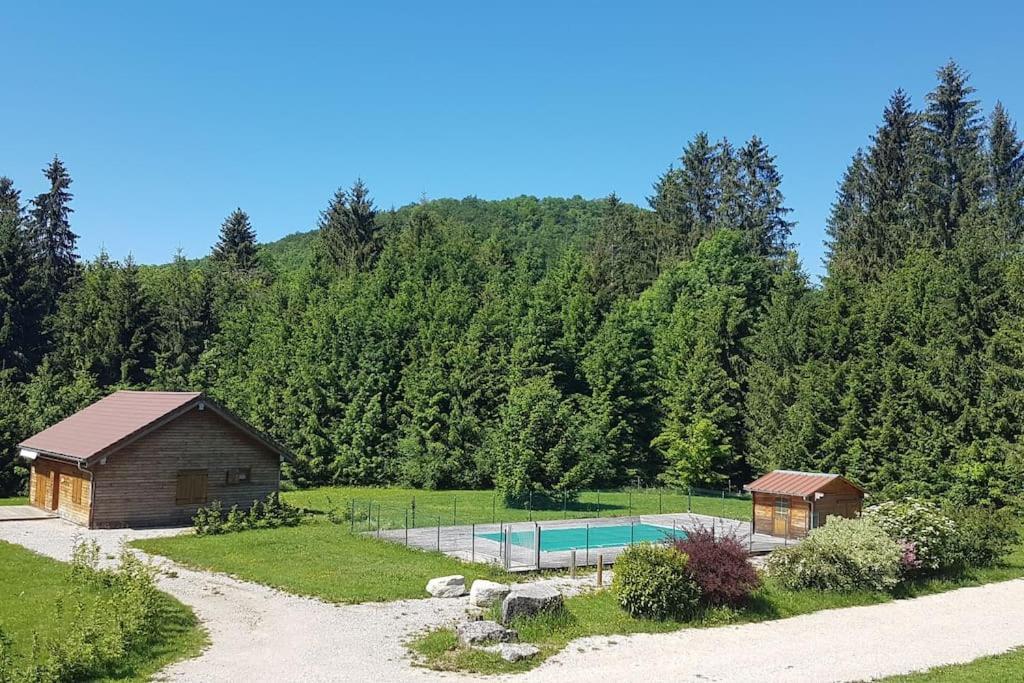 Gite Jura Mina Chalet Au Milieu De La Nature Villa Ney Bagian luar foto