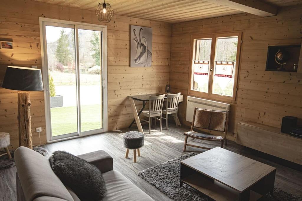 Gite Jura Mina Chalet Au Milieu De La Nature Villa Ney Bagian luar foto